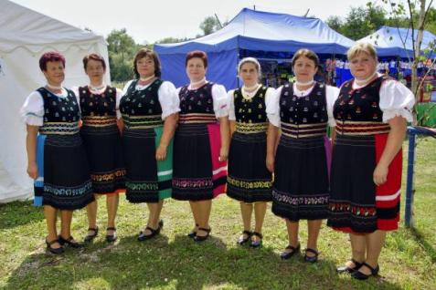 Folklórna skupina KROSNA Hankovce Folklórna skupina KROSNA Hankovce